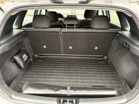 Used 2018 Hyundai Elantra GT image 18