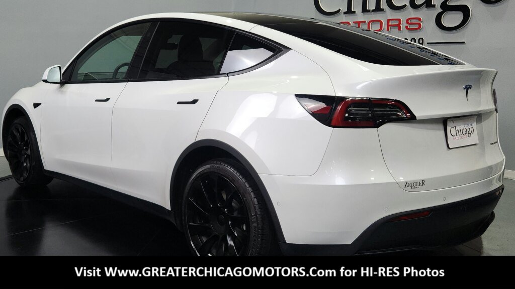 Used 2022 Tesla Model Y Long Range AWD/4WD image 10