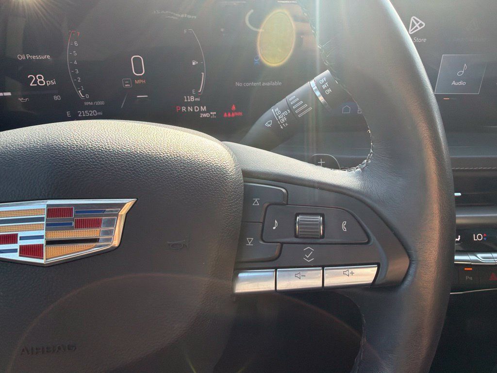 Used 2024 Cadillac XT4 Premium Luxury w/ Cold Weather Package AWD/4WD image 15