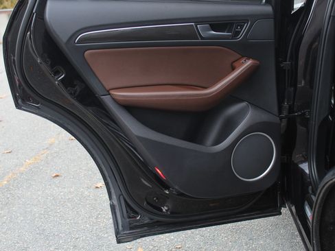 Used 2015 Audi SQ5 Prestige w/ Prestige Package image 14