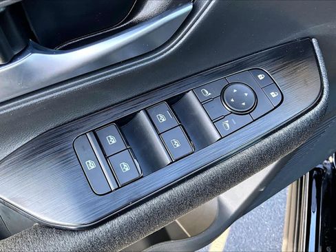 New 2026 Nissan Kicks SV image 19