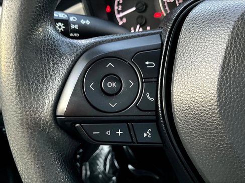 Used 2022 Toyota Corolla LE image 17