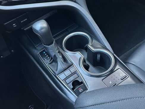 Used 2018 Toyota Camry XSE image 32