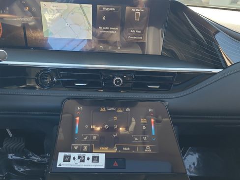 New 2026 INFINITI QX80 Luxe RWD image 15
