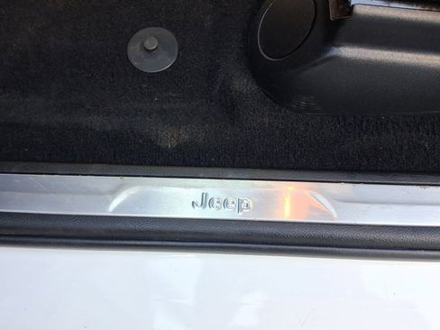 Used 2019 Jeep Grand Cherokee Limited X image 16