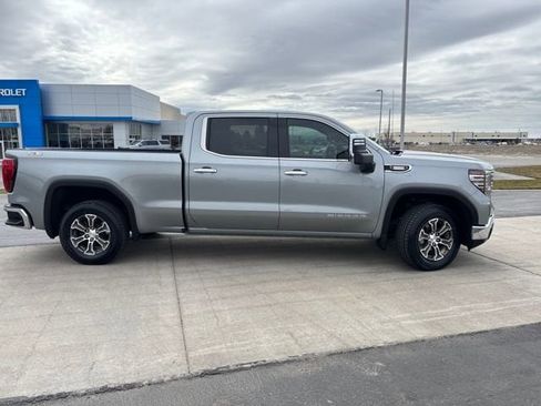 Certified 2024 GMC Sierra 1500 SLT w/ SLT Convenience Package AWD/4WD image 2