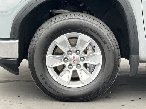 Used 2025 GMC Sierra 1500 SLE w/ Preferred Package AWD/4WD image 28
