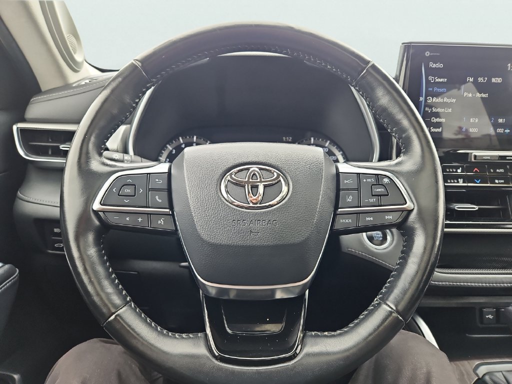 Used 2021 Toyota Highlander Platinum AWD/4WD image 35
