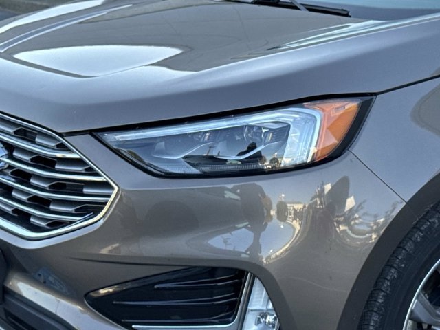 Used 2019 Ford Edge Titanium w/ Equipment Group 301A AWD/4WD image 8