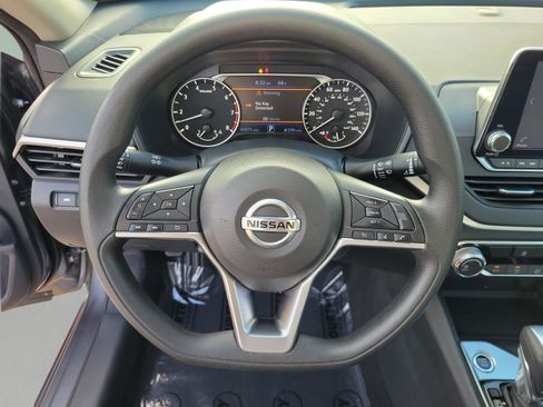 Certified 2022 Nissan Altima 2.5 SV image 26