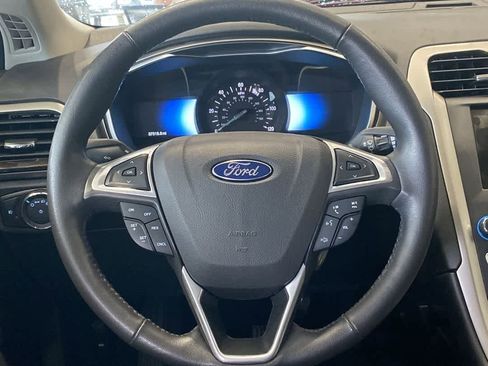 Used 2016 Ford Fusion SE w/ Equipment Group 502A FWD image 17