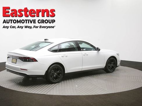 Used 2025 Honda Accord SE image 41