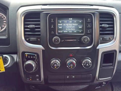 Used 2016 RAM 1500 Classic SLT AWD/4WD image 17