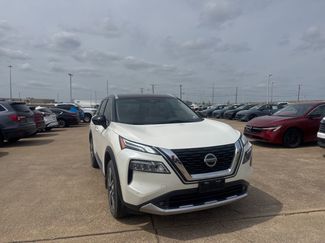 Used 2021 Nissan Rogue Platinum video 2