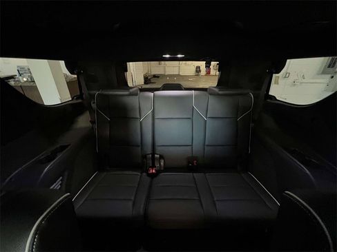 Certified 2025 Cadillac Escalade Premium Luxury image 14