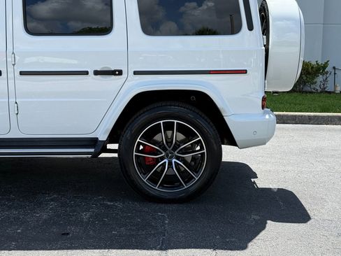 Used 2021 Mercedes-Benz G 550 image 12