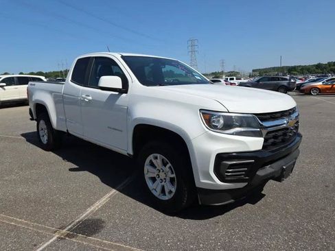 Used 2022 Chevrolet Colorado LT w/ Fleet Safety Package AWD/4WD image 2