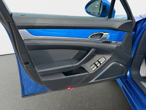 Used 2015 Porsche Panamera GTS image 19