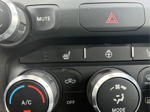 Used 2022 RAM 1500 Big Horn AWD/4WD image 25