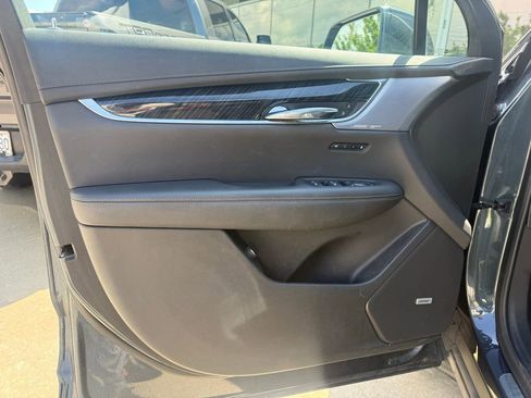 Used 2020 Cadillac XT6 Premium Luxury AWD/4WD image 3