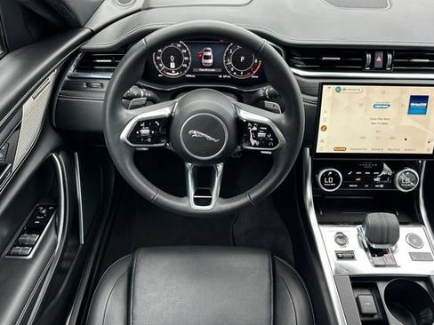 Certified 2024 Jaguar XF R-Dynamic SE AWD/4WD image 13
