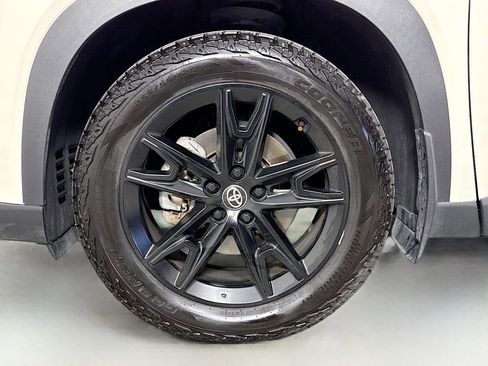 Used 2024 Toyota Grand Highlander Limited image 33