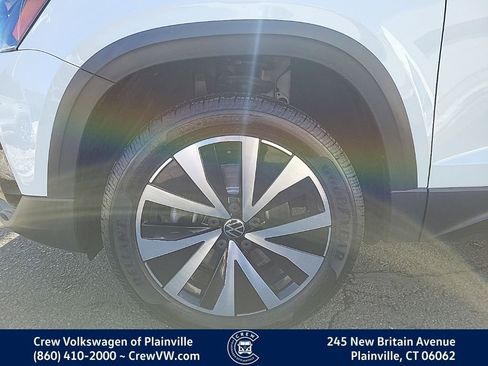 Certified 2022 Volkswagen Taos SE image 17