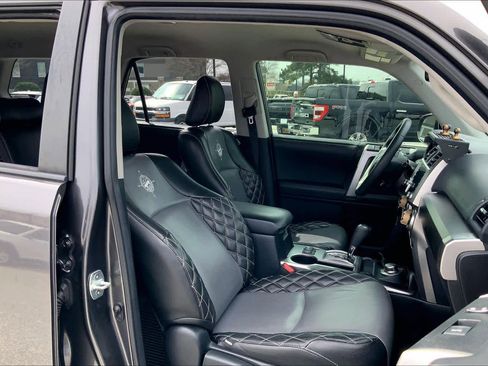 Used 2020 Toyota 4Runner SR5 image 8