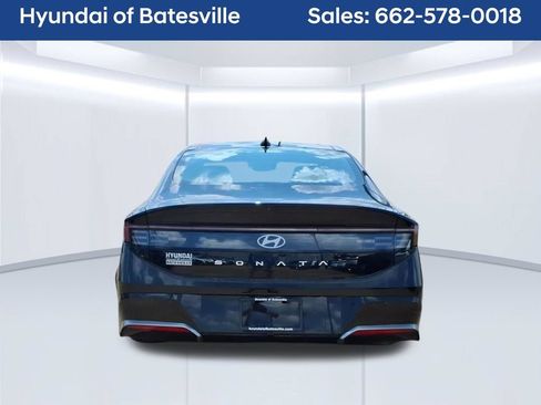 Used 2024 Hyundai Sonata SEL w/ Convenience Package FWD image 4
