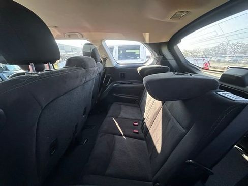 Used 2015 Nissan Pathfinder S image 10