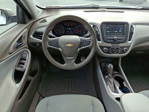 Used 2017 Chevrolet Malibu LS image 13