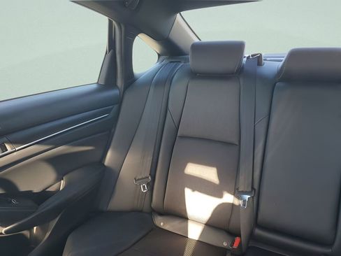 Used 2021 Honda Accord Sport image 12