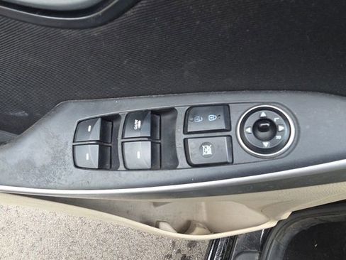 Used 2013 Hyundai Elantra GT w/ Touch & Go Pkg FWD image 16
