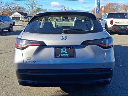 Used 2023 Honda HR-V LX image 5