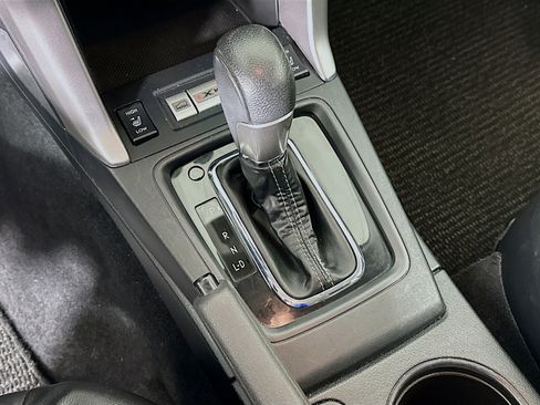 Used 2016 Subaru Forester 2.5i Touring w/ Eyesight & Navigation System image 25