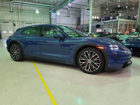 Used 2023 Porsche Taycan 4S AWD/4WD image 2
