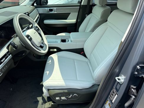 New 2025 Hyundai Santa Fe Calligraphy image 9