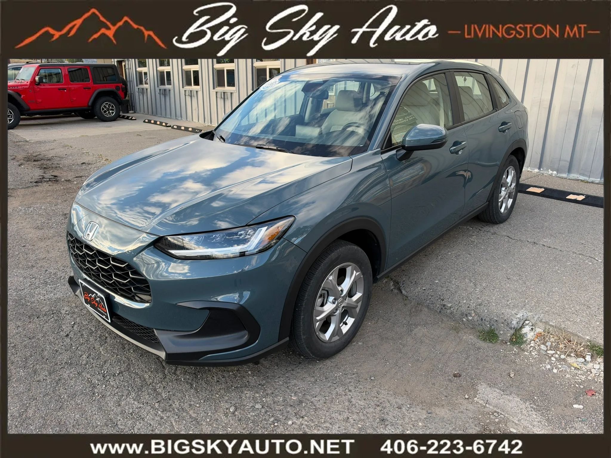 Used 2025 Honda HR-V LX image 3