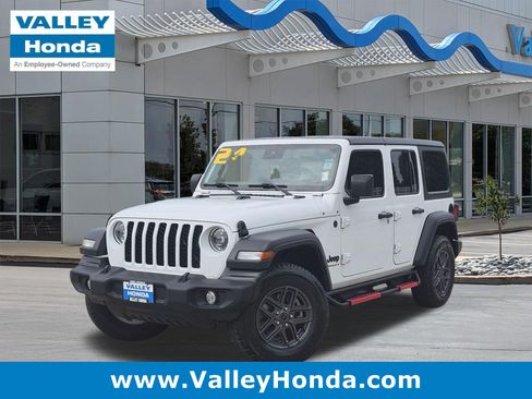 Used 2024 Jeep Wrangler Unlimited Sport AWD/4WD image 1