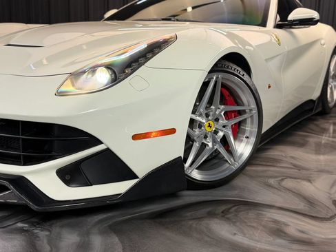 Used 2015 Ferrari F12 Berlinetta RWD image 23
