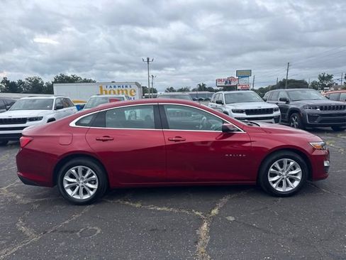 Used 2024 Chevrolet Malibu LT FWD image 2