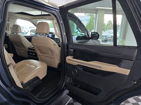 Used 2024 Ford Expedition Limited image 40
