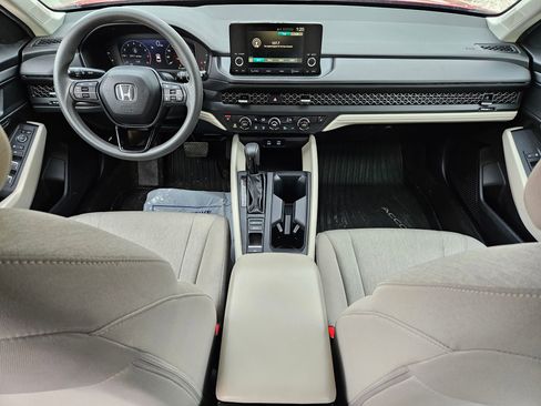 Used 2024 Honda Accord EX image 17