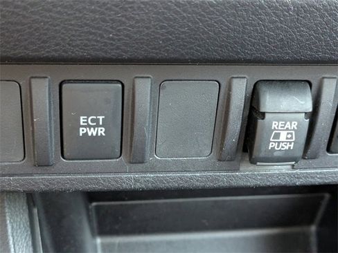 Used 2019 Toyota Tacoma SR5 image 31