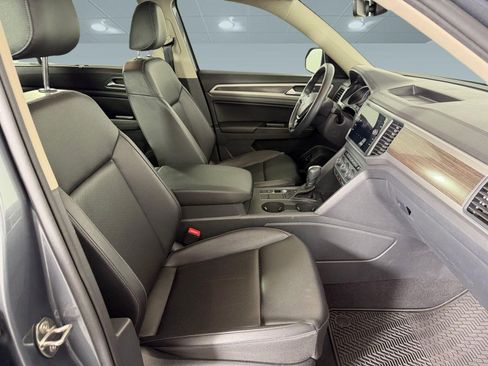 Used 2019 Volkswagen Atlas SE FWD image 24