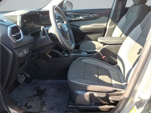 Used 2024 Chevrolet TrailBlazer LS w/ LS Convenience Package image 25