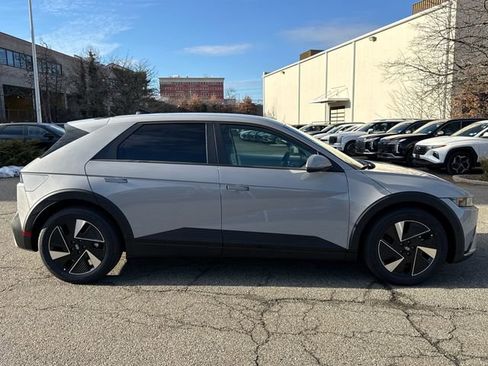 New 2026 Hyundai Ioniq 5 SEL image 8