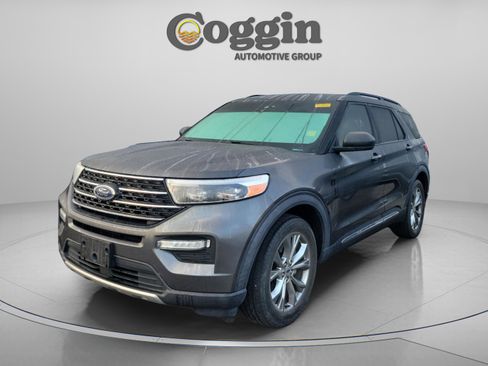 Used 2020 Ford Explorer XLT w/ Equipment Group 202A image 4