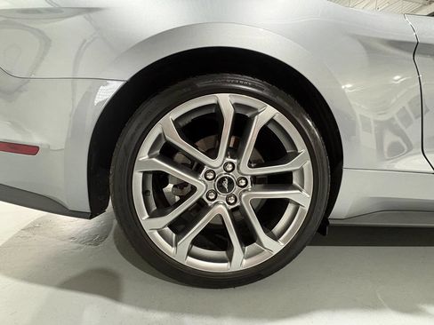 Used 2021 Ford Mustang GT Premium w/ Equipment Group 401A RWD image 65