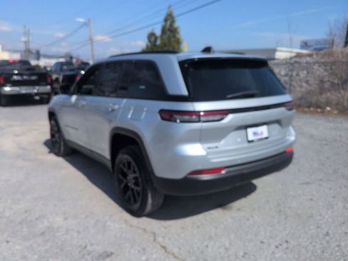 New 2026 Jeep Grand Cherokee Altitude AWD/4WD image 6